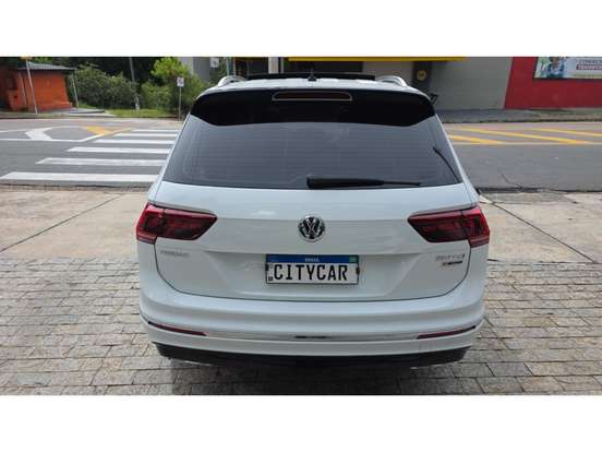 VOLKSWAGEN-TIGUAN-2020
