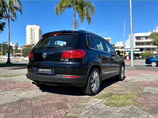 VOLKSWAGEN-TIGUAN-2013