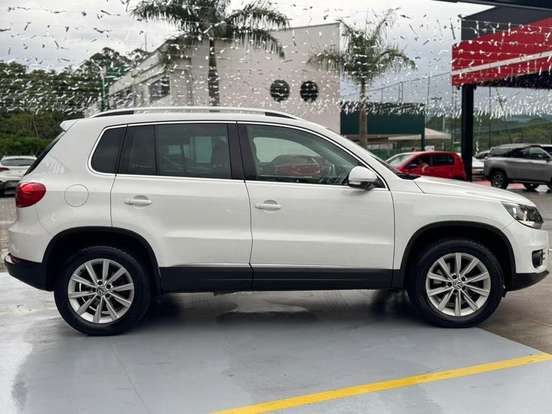 VOLKSWAGEN-TIGUAN-2.0 TSI 16V TURBO GASOLINA 4P TIPTRONIC VOLKSWAGEN-TIGUAN-2015
