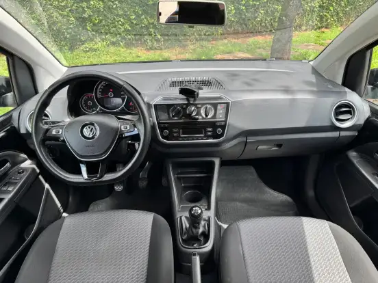 VOLKSWAGEN-UP-2018