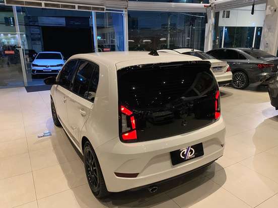 VOLKSWAGEN-UP-2019