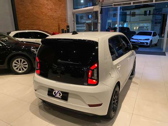 VOLKSWAGEN-UP-1.0 170 TSI TOTAL FLEX CONNECT 4P MANUAL VOLKSWAGEN-UP-2019