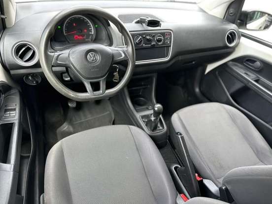 VOLKSWAGEN-UP-2018