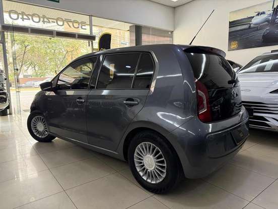 VOLKSWAGEN-UP-2016