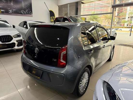 VOLKSWAGEN-UP-2016