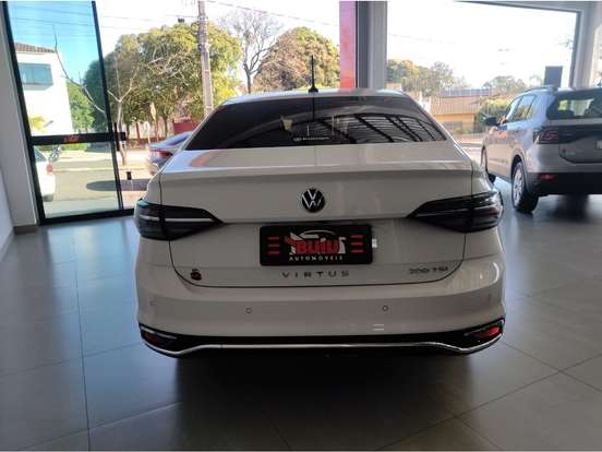 VOLKSWAGEN-VIRTUS-1.0 200 TSI COMFORTLINE AUTOMÁTICO VOLKSWAGEN-VIRTUS-2025