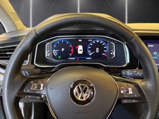 VOLKSWAGEN-VIRTUS-2021