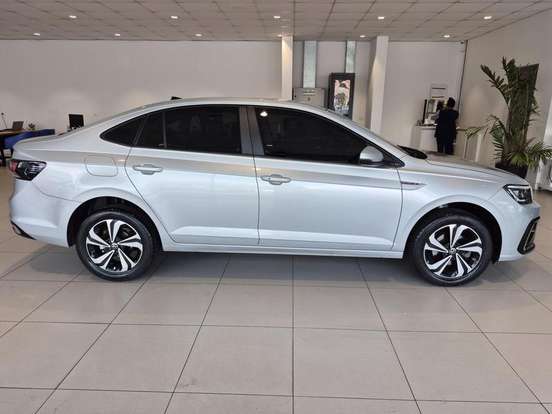 VOLKSWAGEN-VIRTUS-2024
