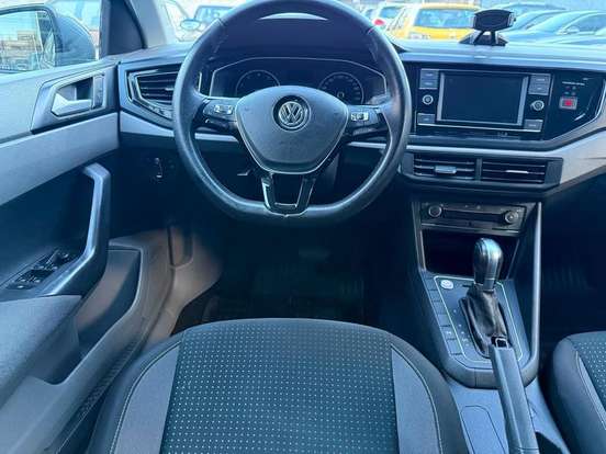 VOLKSWAGEN-VIRTUS-2018
