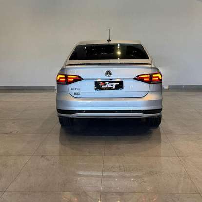 VOLKSWAGEN-VIRTUS-2020