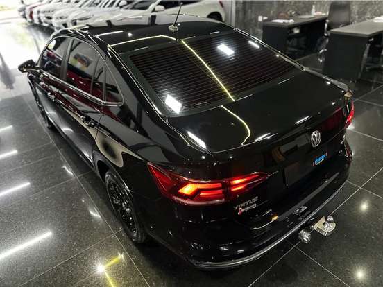 VOLKSWAGEN-VIRTUS-2018