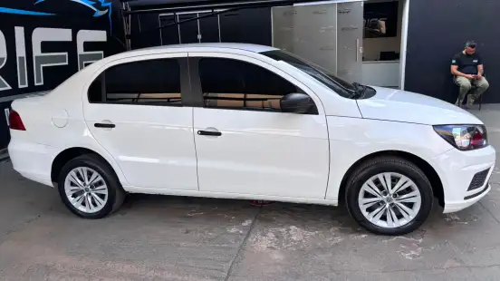 VOLKSWAGEN-VOYAGE-2019