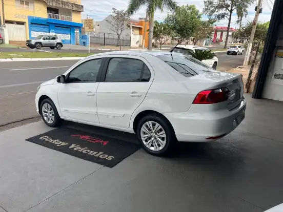 VOLKSWAGEN-VOYAGE-2021