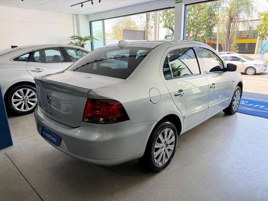 VOLKSWAGEN-VOYAGE-2012