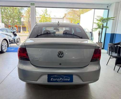 VOLKSWAGEN-VOYAGE-2012
