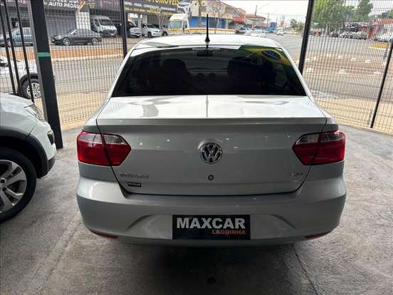 VOLKSWAGEN-VOYAGE-1.0 MI TRENDLINE 8V FLEX 4P MANUAL VOLKSWAGEN-VOYAGE-2015