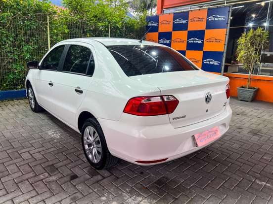 VOLKSWAGEN-VOYAGE-2019