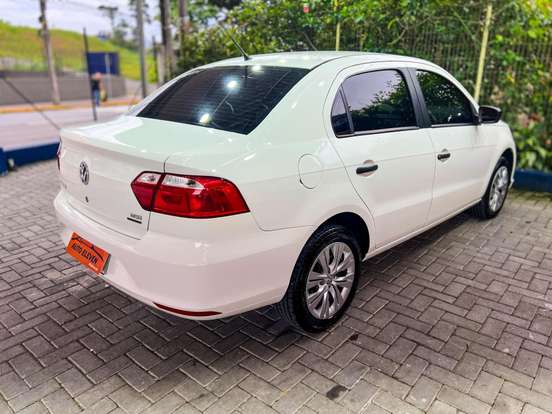 VOLKSWAGEN-VOYAGE-2019