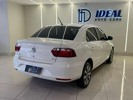 VOLKSWAGEN-VOYAGE-1.6 MI 8V FLEX 4P MANUAL VOLKSWAGEN-VOYAGE-2013