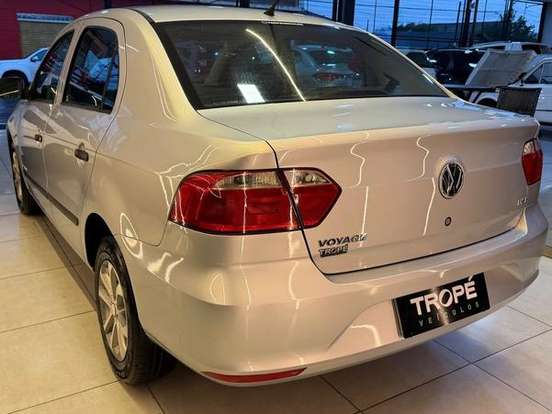 VOLKSWAGEN-VOYAGE-1.6 MI COMFORTLINE 8V FLEX 4P MANUAL VOLKSWAGEN-VOYAGE-2014