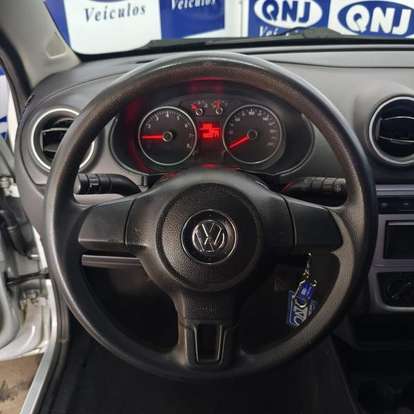 VOLKSWAGEN-VOYAGE-1.6 MI TRENDLINE 8V FLEX 4P MANUAL VOLKSWAGEN-VOYAGE-2015
