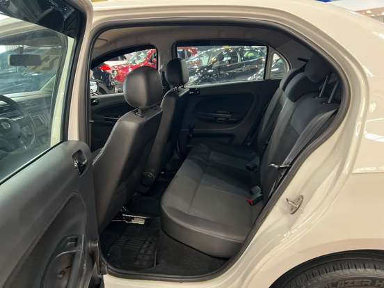 VOLKSWAGEN-VOYAGE-1.6 MSI TOTALFLEX 4P MANUAL VOLKSWAGEN-VOYAGE-2020