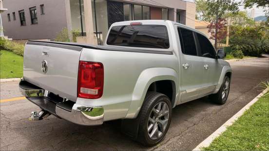VOLKSWAGEN-AMAROK-2016