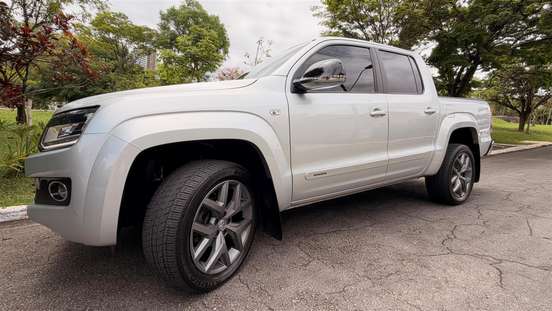 VOLKSWAGEN-AMAROK-2016