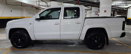 VOLKSWAGEN-AMAROK-2014