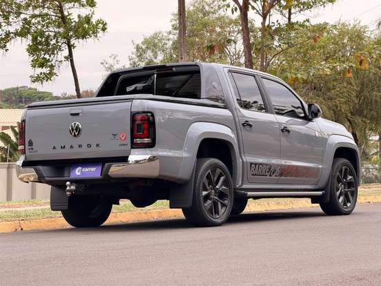VOLKSWAGEN-AMAROK-3.0 V6 TDI DIESEL BARRETOS 70 ANOS CD 4MOTION AUTOMÁTICO VOLKSWAGEN-AMAROK-2025