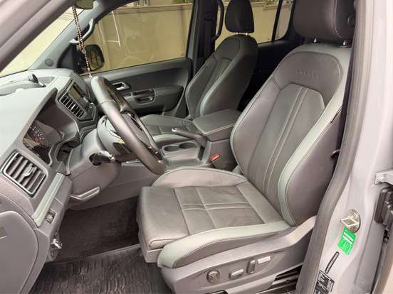 VOLKSWAGEN-AMAROK-3.0 V6 TDI DIESEL BARRETOS 70 ANOS CD 4MOTION AUTOMÁTICO VOLKSWAGEN-AMAROK-2025
