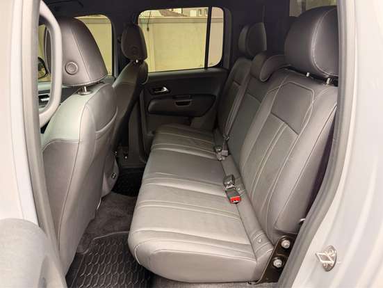 VOLKSWAGEN-AMAROK-3.0 V6 TDI DIESEL BARRETOS 70 ANOS CD 4MOTION AUTOMÁTICO VOLKSWAGEN-AMAROK-2025