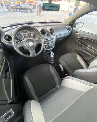 VOLKSWAGEN-GOL-2008