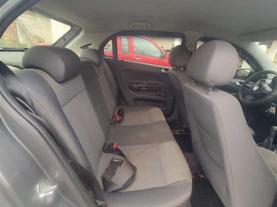 VOLKSWAGEN-GOL-1.6 MI 8V FLEX 4P MANUAL VOLKSWAGEN-GOL-2012