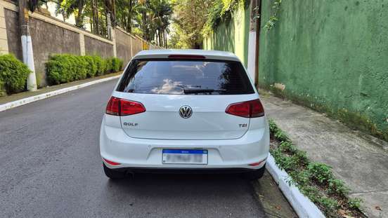 VOLKSWAGEN-GOLF-2017