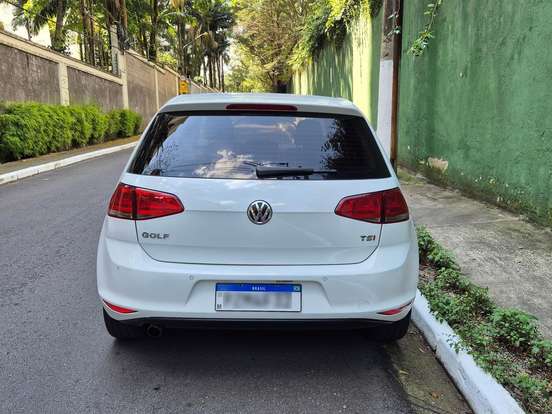 VOLKSWAGEN-GOLF-1.0 TSI COMFORTLINE 12V TOTAL FLEX 4P MANUAL VOLKSWAGEN-GOLF-2017