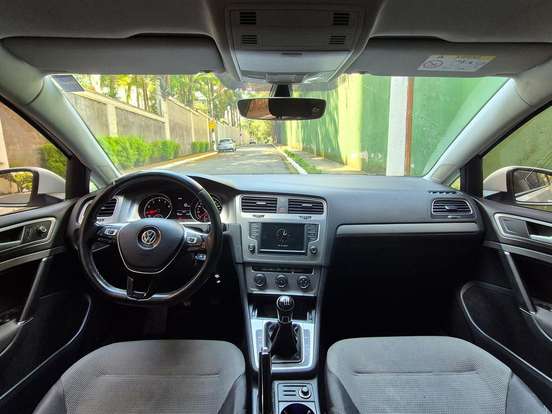 VOLKSWAGEN-GOLF-1.0 TSI COMFORTLINE 12V TOTAL FLEX 4P MANUAL VOLKSWAGEN-GOLF-2017