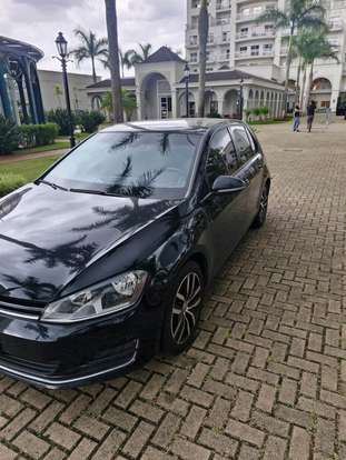 VOLKSWAGEN-GOLF-2015