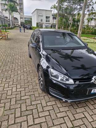 VOLKSWAGEN-GOLF-2015