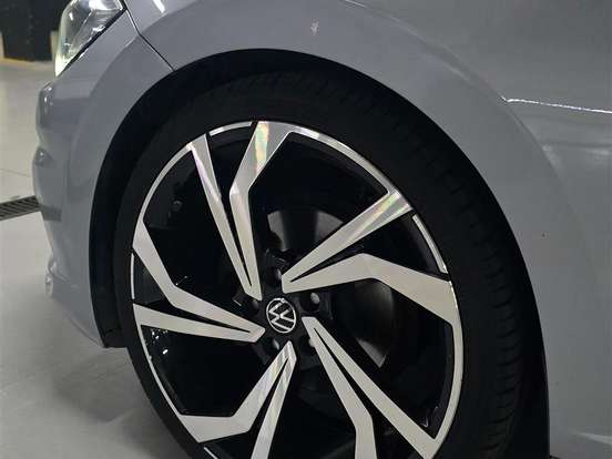 VOLKSWAGEN-JETTA-1.4 250 TSI TOTAL FLEX COMFORTLINE TIPTRONIC VOLKSWAGEN-JETTA-2020