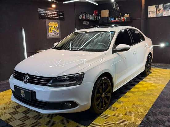 VOLKSWAGEN-JETTA-2.0 COMFORTLINE FLEX 4P TIPTRONIC VOLKSWAGEN-JETTA-2014