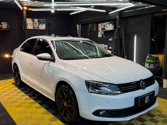 VOLKSWAGEN-JETTA-2.0 COMFORTLINE FLEX 4P TIPTRONIC VOLKSWAGEN-JETTA-2014