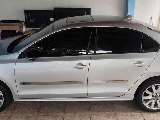 VOLKSWAGEN-JETTA-2.0 COMFORTLINE FLEX 4P TIPTRONIC VOLKSWAGEN-JETTA-2011