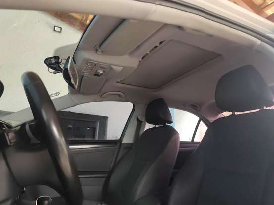 VOLKSWAGEN-JETTA-2.0 COMFORTLINE FLEX 4P TIPTRONIC VOLKSWAGEN-JETTA-2011