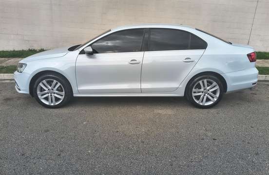 VOLKSWAGEN-JETTA-2017