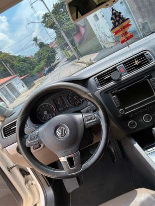 VOLKSWAGEN-JETTA-2.0 TSI HIGHLINE 211CV GASOLINA 4P TIPTRONIC VOLKSWAGEN-JETTA-2012