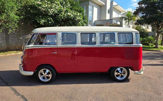 VOLKSWAGEN-KOMBI-1974