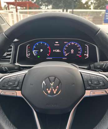 VOLKSWAGEN-POLO-2023