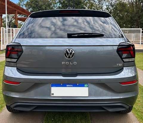 VOLKSWAGEN-POLO-2023