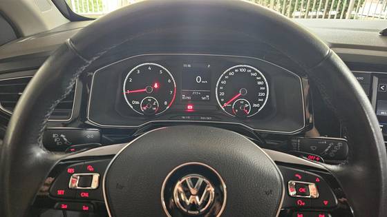 VOLKSWAGEN POLO 1.0 200 TSI COMFORTLINE AUTOMÁTICO
